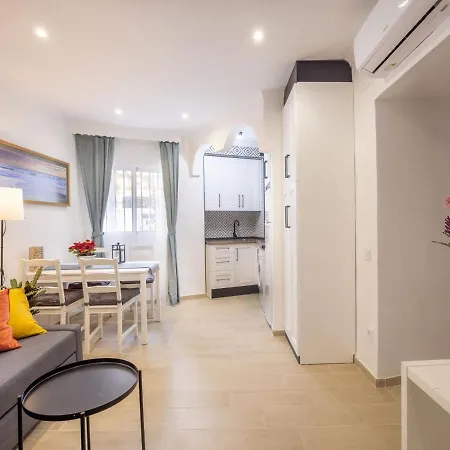 Holidays2malaga Carril & Wifi Fibra 5g Ideal Trabajar & Tv Satelite شقة *